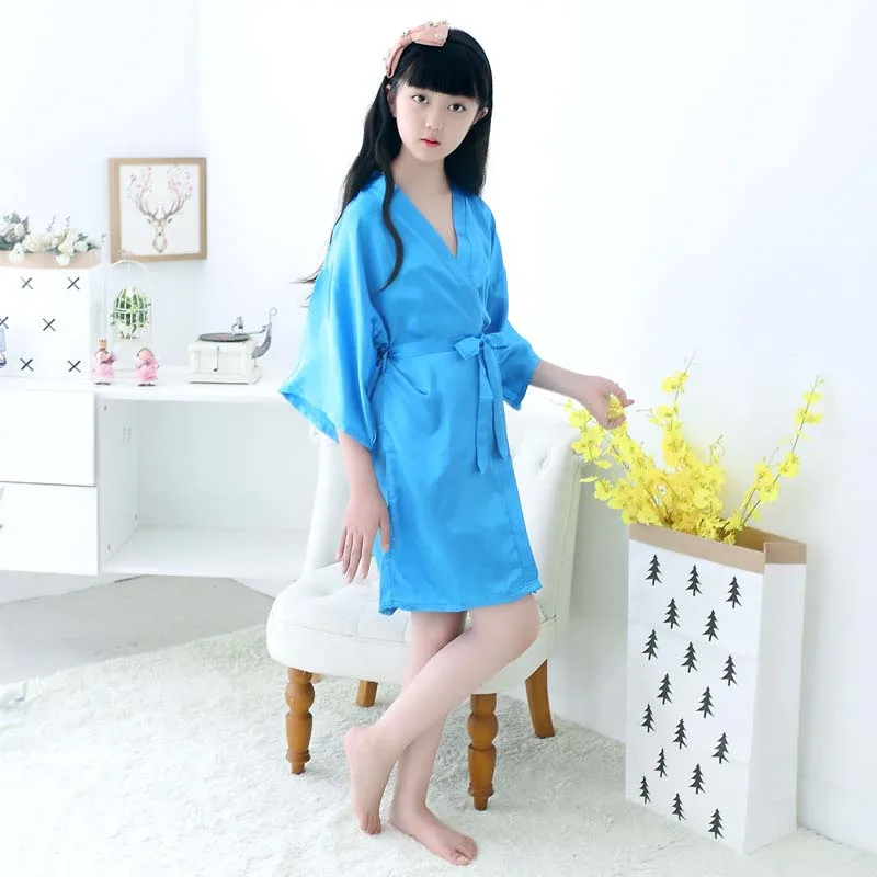 Lake blue Летние повседневные однотонные тонкие халаты для маленьких девочек; детское шелковое атласное кимоно для девочек; банный халат; одежда для сна; кардиган; пижамы; От 2 до 12 лет - Цвет: Lake blue