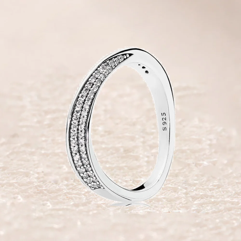 

197136CZ ELEGANT WAVES RING