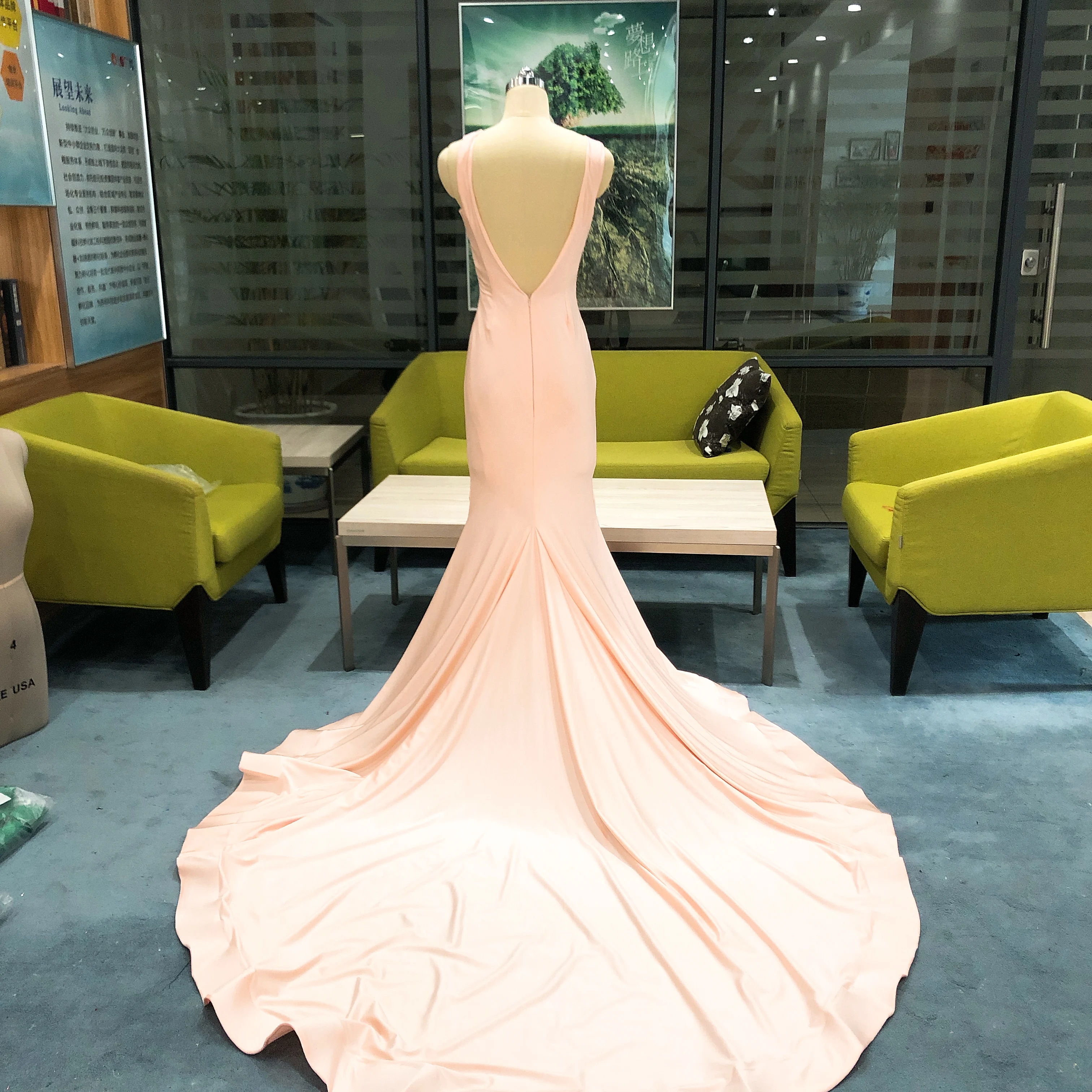 Женское вечернее платье-русалка розовое длинное атласное платье без рукавов с