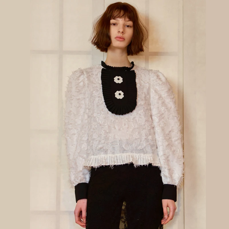 

Новинка 2021 на раннюю осень, воротник-стойка и плиссированная кружевная Яркая модная универсальная рубашка контрастных цветов с длинными ру...