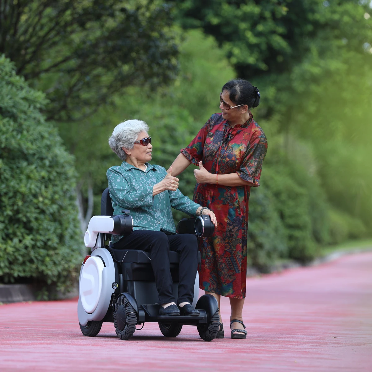 

Luxury Comfortable Wheelchair for Olderly Electric Powerchair for Hospital