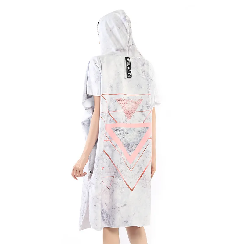 Быстросохнущее пляжное полотенце с капюшоном микрофибра Мраморная печать