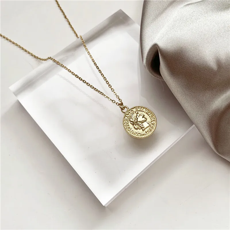 Оригинальное ожерелье с золотыми цепочками восстанавливающие древние путь