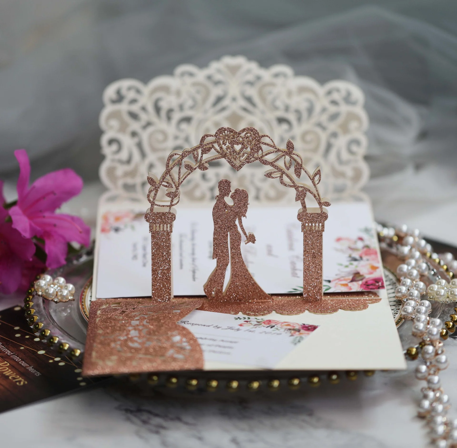 

10 комплектов, европейские Роскошные Лазерные Свадебные 3D поздравительные открытки, красивые пригласительные открытки, блестящие розовые, ...