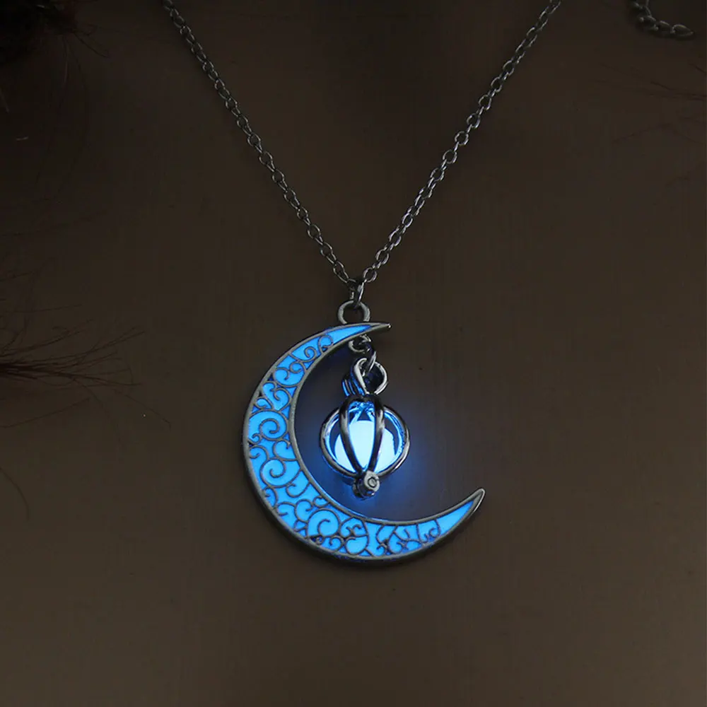 

Yi Yan Moonpumpkin Pendant Luminous Stone Luminous Necklace Festive Decorations Halloween Christmas Gifts