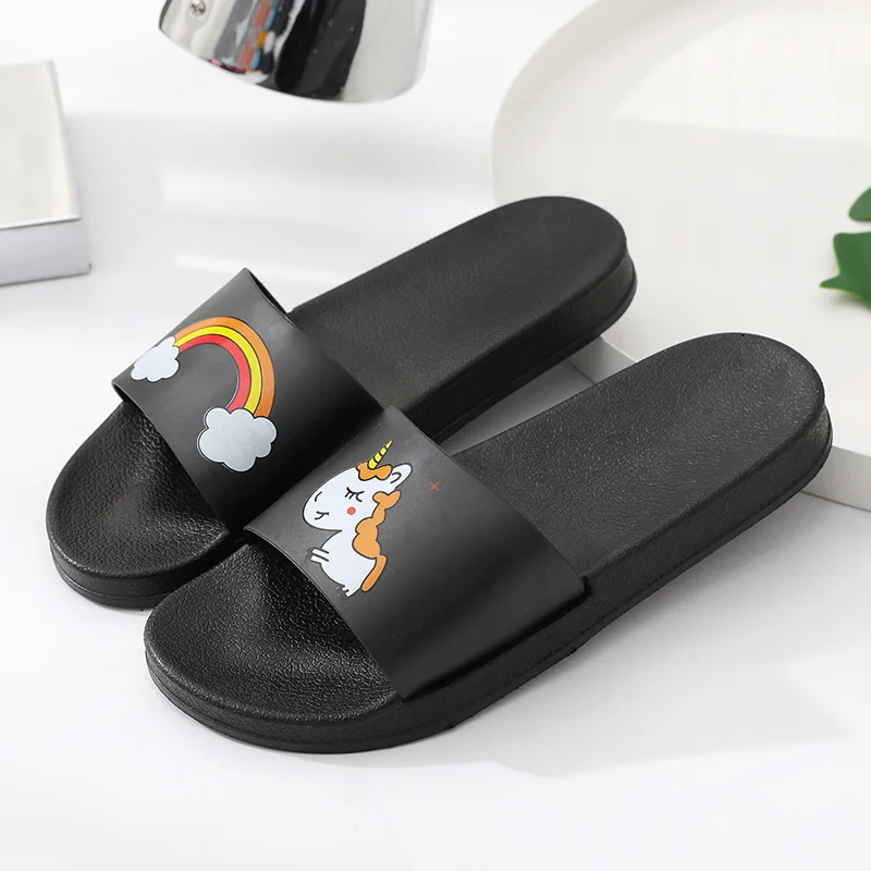 Шлепанцы для мальчиков и девочек Мультяшные радужные сандалии на плоской