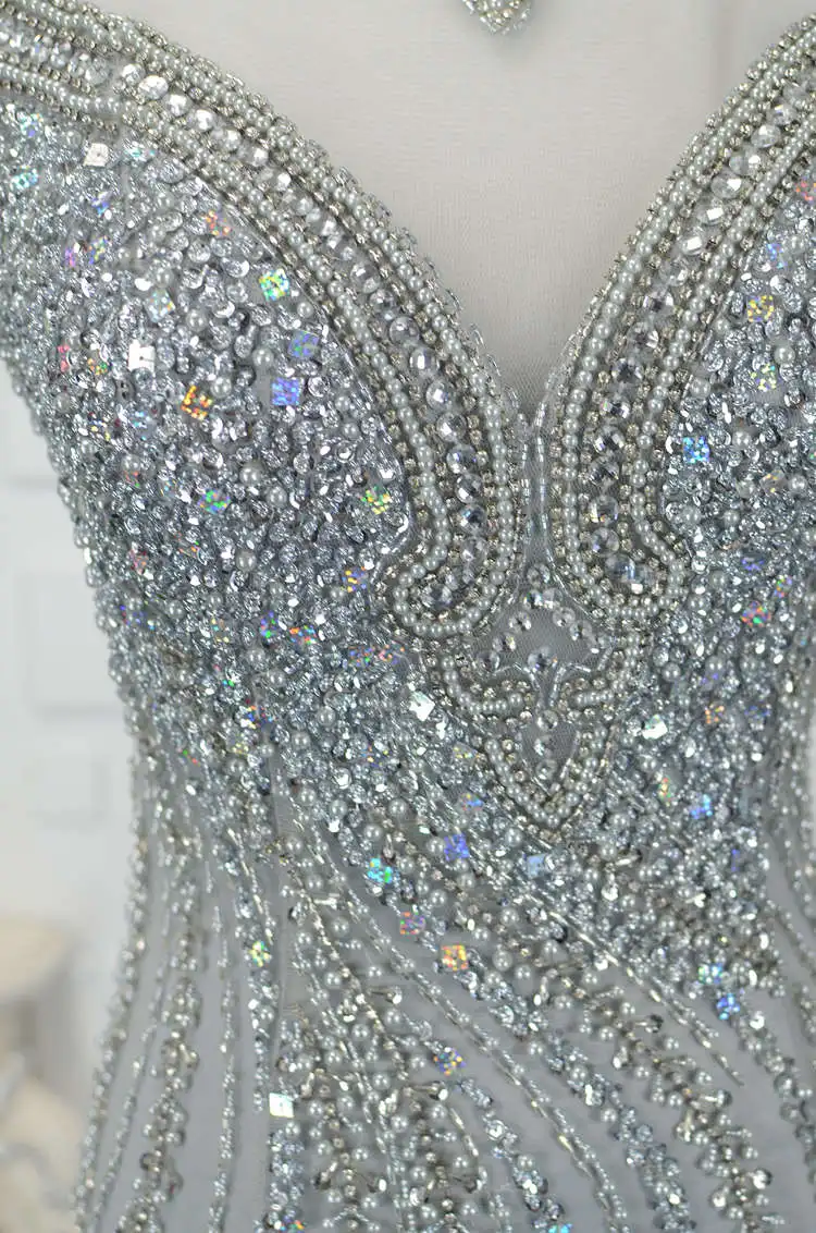 Женское вечернее платье русалка золотистое с V образным вырезом в стиле Звезд для