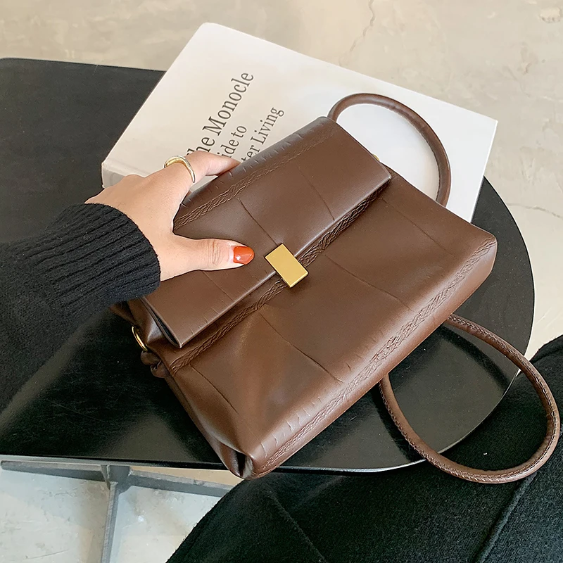 

Classic Ladies Bag 2022 Autumn/winter New Style Messenger Bag Vintage Stone Pattern Square Bag Fashion Shoulder Bag