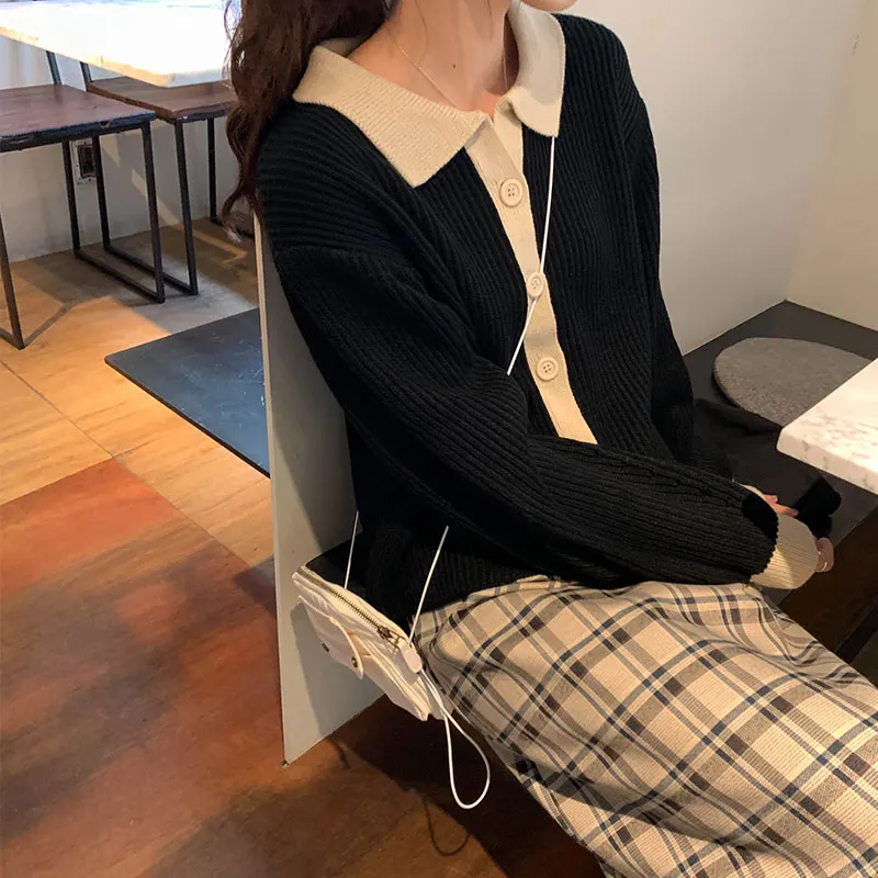 Женский трикотажный кардиган с отложным воротником длинным рукавом |