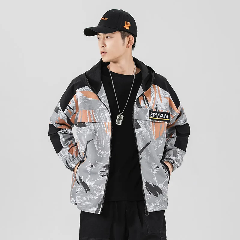 Light Grey Новые осенние японские стильные Цветные Лоскутные вышитые буквы Модные мужские куртки с капюшоном повседневные ветровки в стиле сафари - Цвет: Light Grey