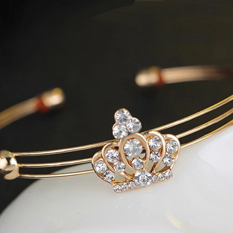 Комплект ювелирных изделий из сплава ожерелье с подвеской в виде короны