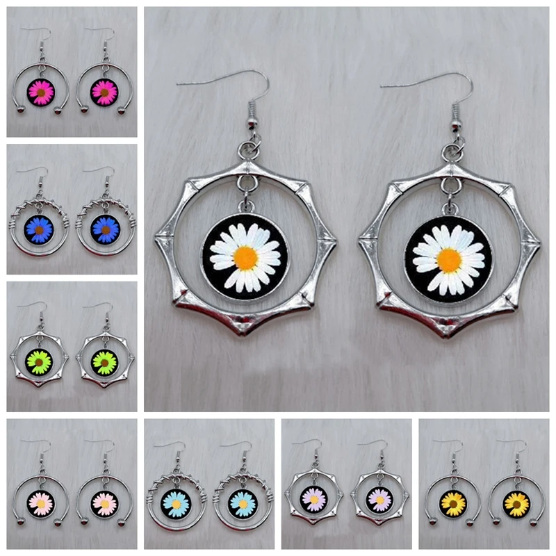 Серьги женские из стекла классические белые с цветами | Украшения и аксессуары