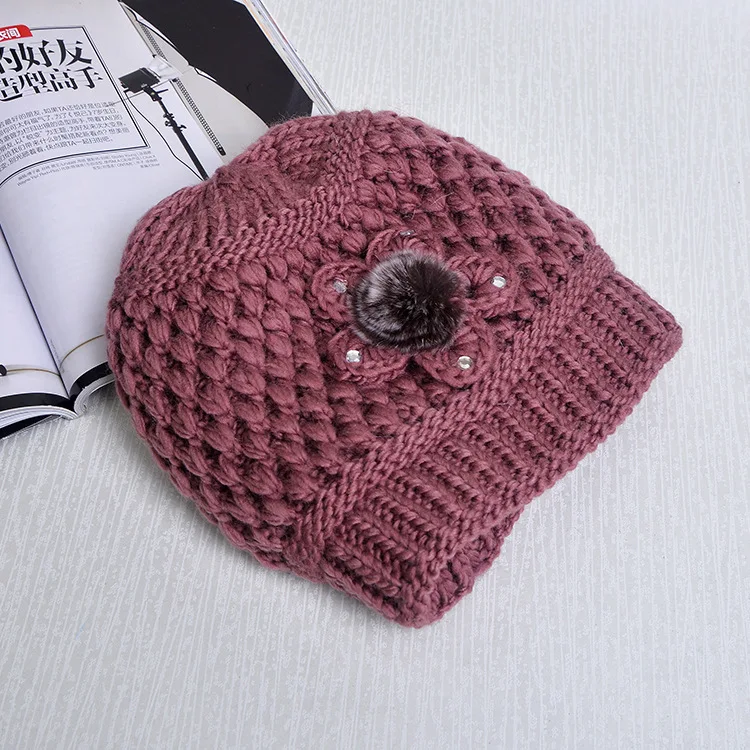 Зимняя Quinquagenarian женская цветочная вязаная шапка для пожилых леди на открытом