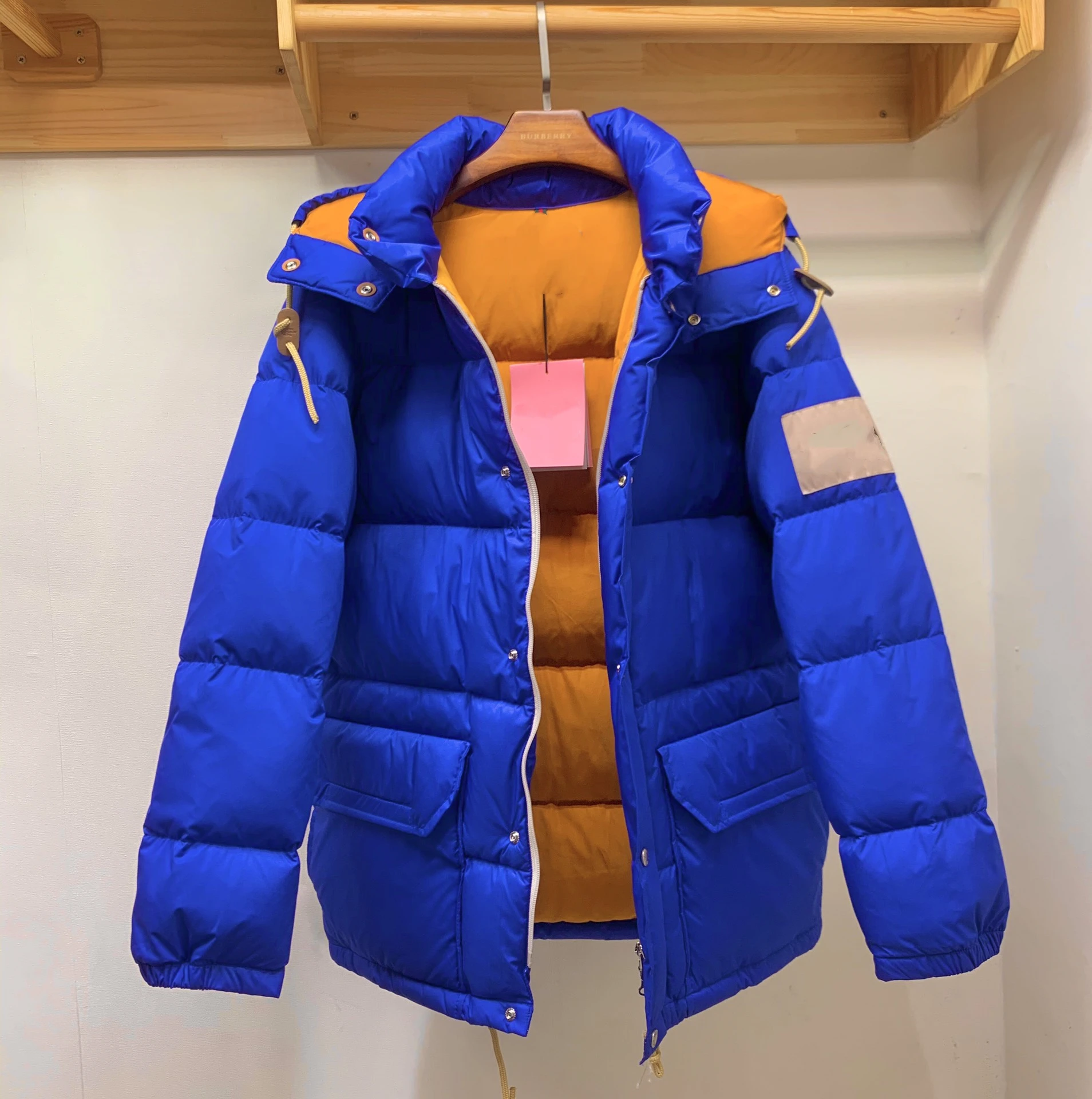 

Unisex Women and Men Fashion Down Jackets 4 Colors 90% White Duck Down Hooded Oversize Loose Coats Warm Casual Winter Clothes