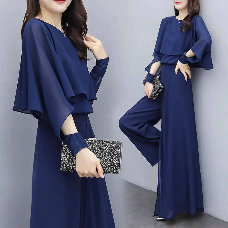 Женский брючный костюм из шифоновой рубашки и брюк с широкими штанинами |