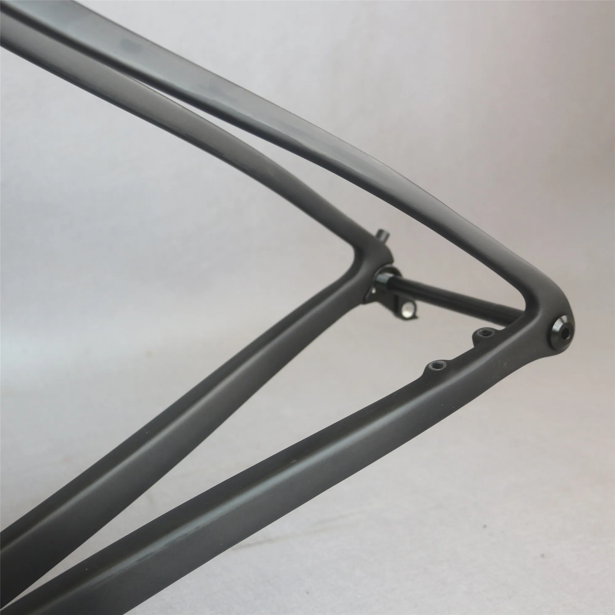 Задний кронштейн из углеродного волокна T800 для дисков и шоссейных велосипедов |