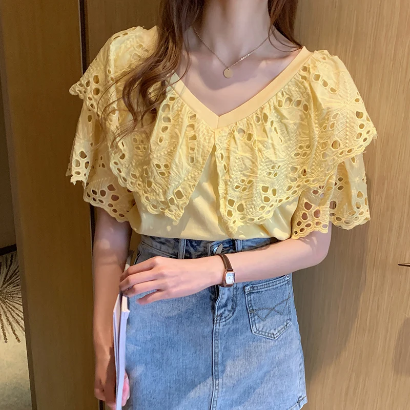 

Whtie Lace Hollow Out Women T-shirt Summer V Neck Fashion Loose Tops Elegant Ruffled Stitching Casual Tees Blouse Tops