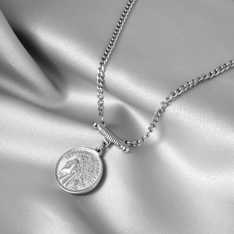 

2022 New Chunky Vacuum plating Stainless Steel Coin Face Necklaces for Women Personalized For Women Pendant Jewelry Gift