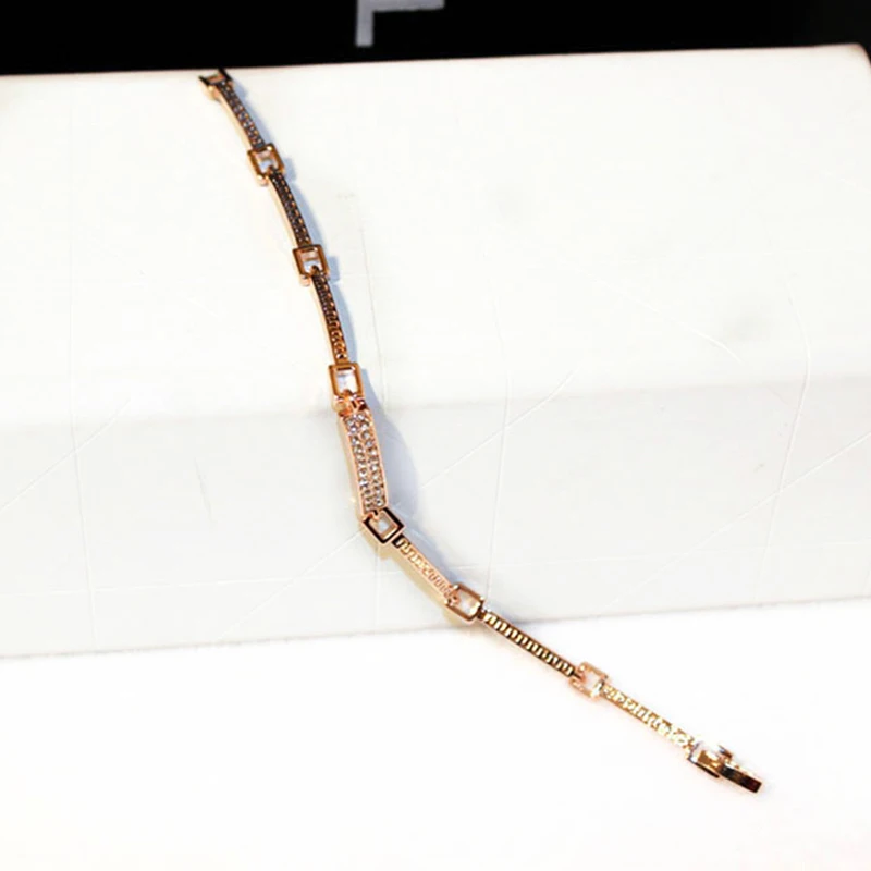 

Exquisite Noble 14k Real Gold Geometry Charm Bracelet for Women Gift By Top Designer Art Jewelry Bling AAA Zircon Party Ins Hot