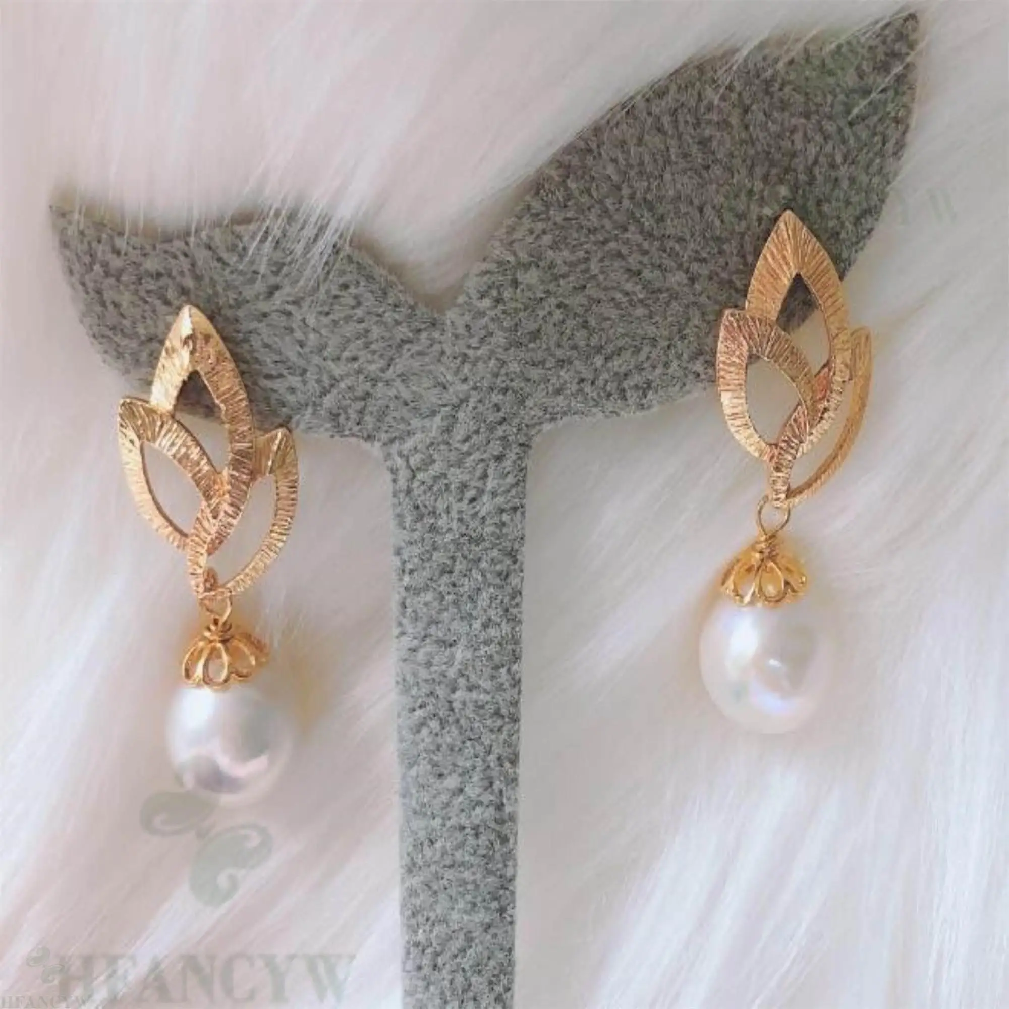

White Baroque Pearl Earring 18k Leaves Ear Stud Fashion Cultured Luxury Wedding Women Accessories Classic Aurora AAA Real