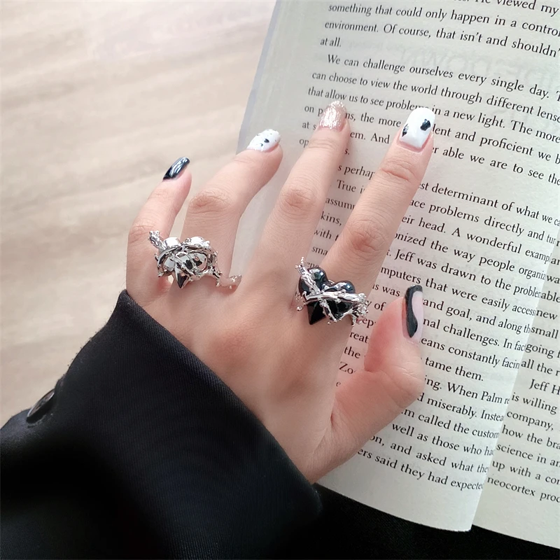 

Metal Thorns Love Ring for Women Irregular Opening Ring Hip Hop Index Finger Ring 2021 Trendy Nightclub Party Good Friend Gift