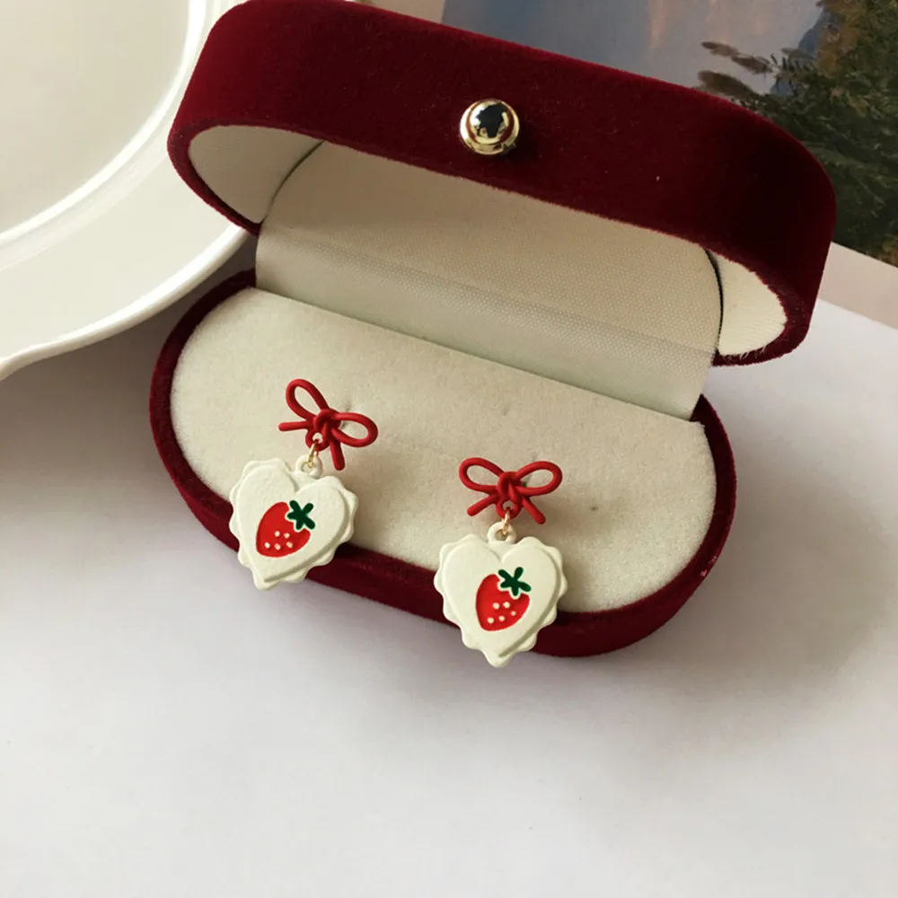 

Spring and summer new love strawberry ear studs 2021 lovely cherry bow sweet and fresh earrings for women