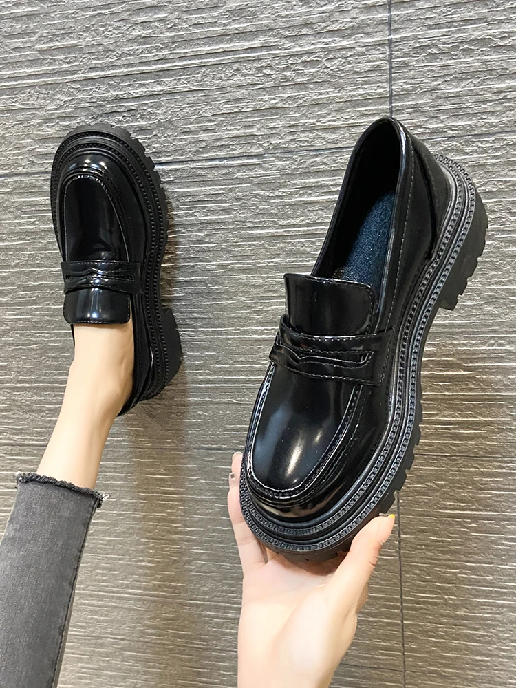 

Туфли женские на плоской подошве, оксфорды, круглый носок, с закрытым носком, в британском стиле, лоферы на платформе, повседневная обувь с м...