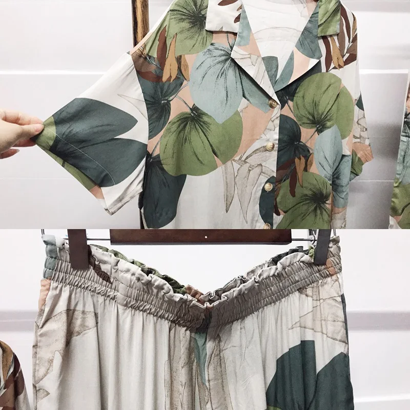 

Pajamas Women's Short-sleeved Cropped Trousers Pajamas Set with Leaves Printing Lapel Casual Large Size Loose Style Home Clothes