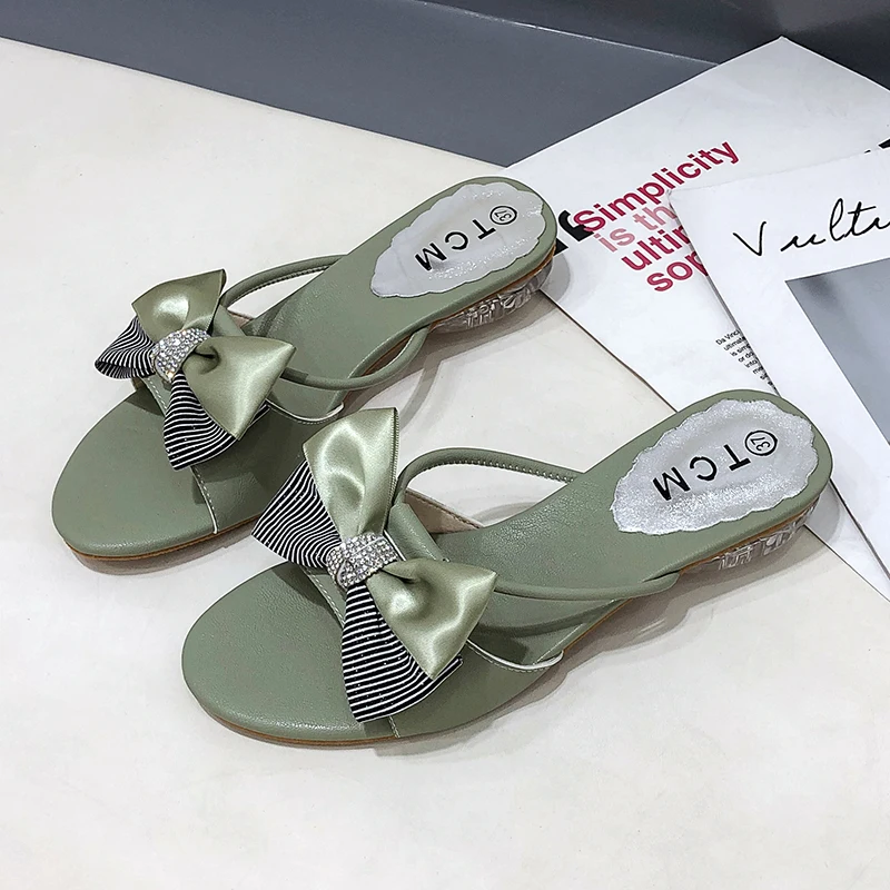 

Женские шлепанцы, Новинка лета 2021, модные удобные универсальные сандалии с круглым носком и открытым носком, повседневная обувь на плоской ...