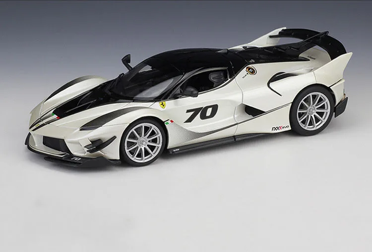 Bburago литая под давлением модель спортивного автомобиля FXX K EVO 1:18 из металлического сплава Высокая симуляция автомобилей с базой Игрушки для мальчиков подарки для мальчиков