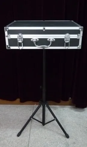 Стеклянный разбивающийся стол и монета в стекло пульт дистанционного управления