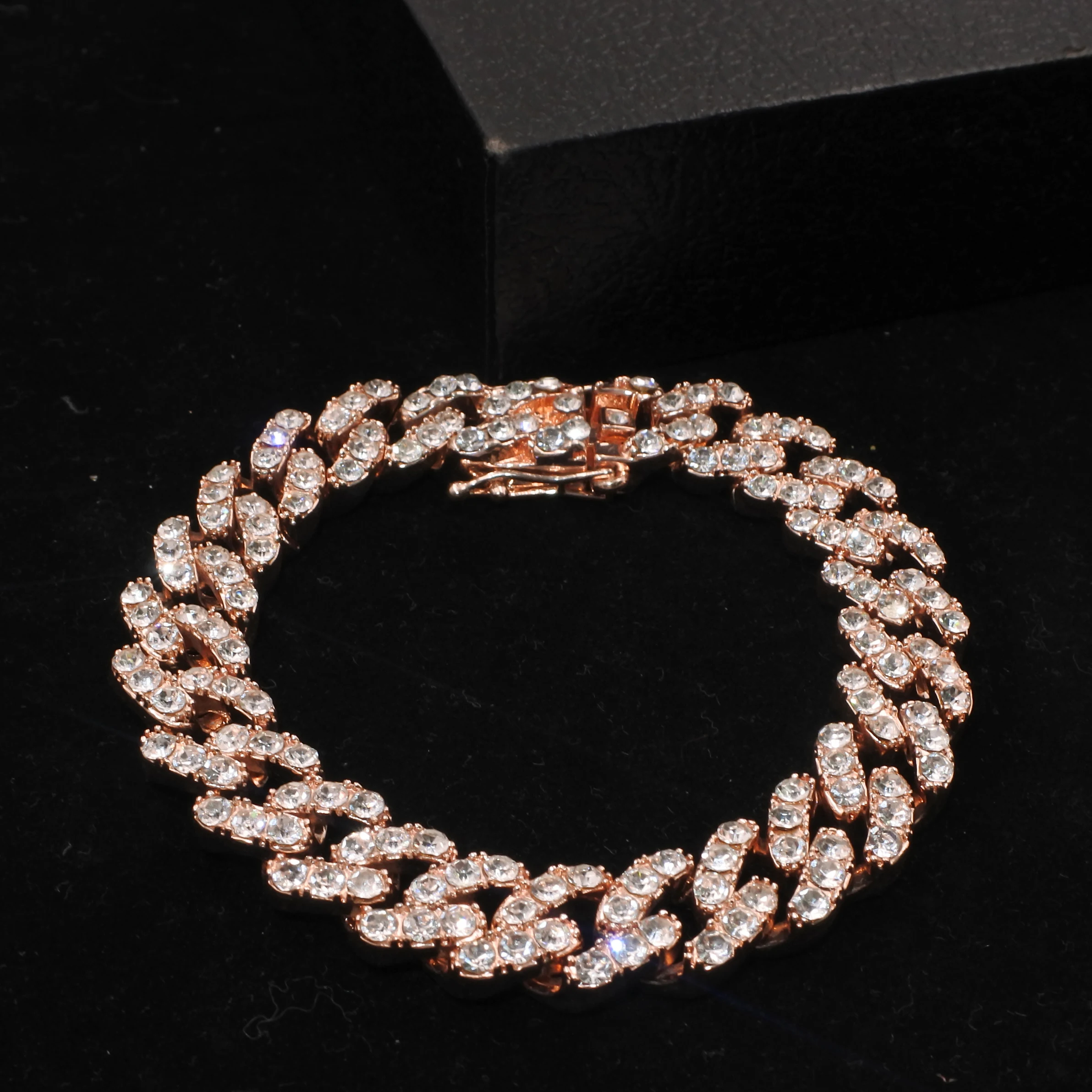 

Women's Fashion Hip Hop Bracelet Miami Iced Out Cuban Chain Inlaid Rhinestone CZ Zircon Bling Rapper Jewelry