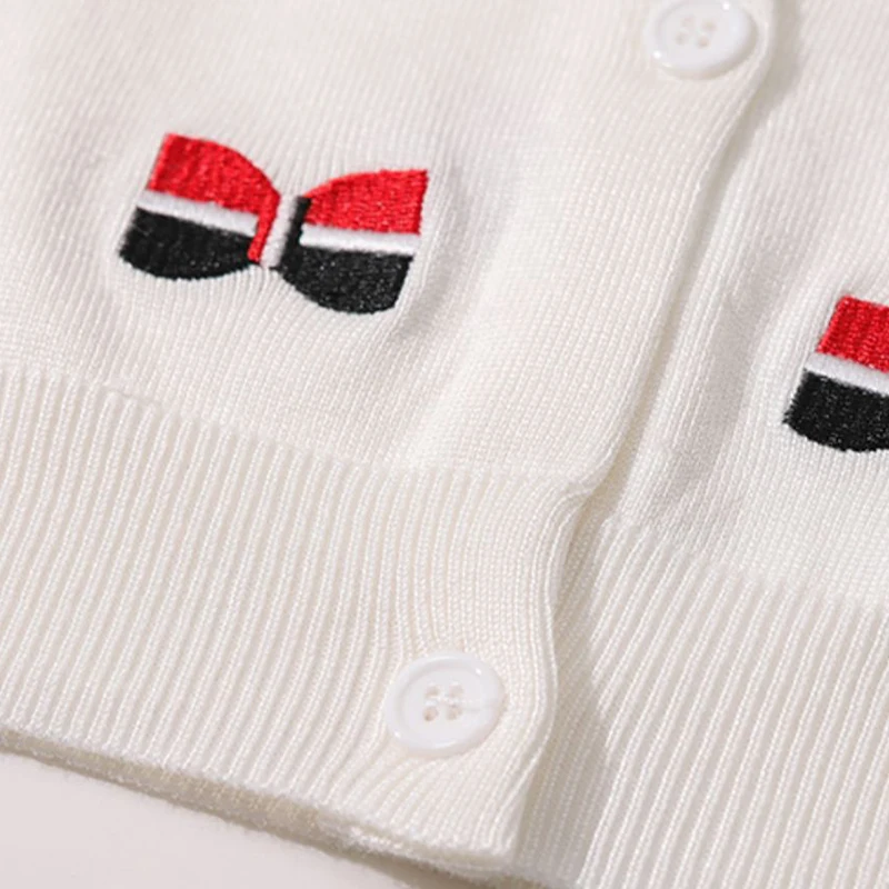 

Korean Loose O Neck Women Knitted Cardigan 2021 Spring Autumn New Bow Embroidery Cardigan Jacket Female Soft Knitwear Tops