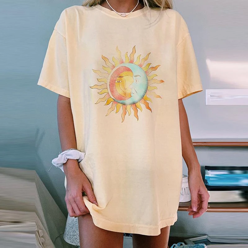 

Женская футболка с принтом Солнца и Луны Harajuku Over size d, свободные футболки с круглым вырезом и короткими рукавами, винтажная одежда женские фу...