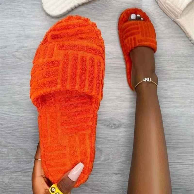 Plus Size 43 Winter New Thick-Soled Fur Slippers Women Embossed Cotton Mop Fur Slippers Women Flat Soft Pantuflas Zapatos