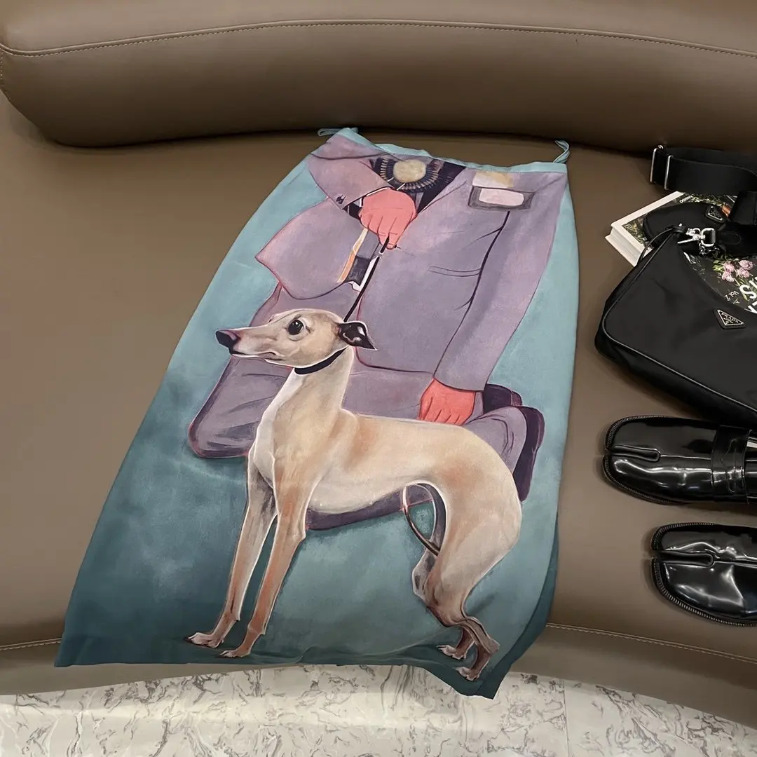 

Весна-лето, новая атласная юбка Paragraph 21 с разрезом