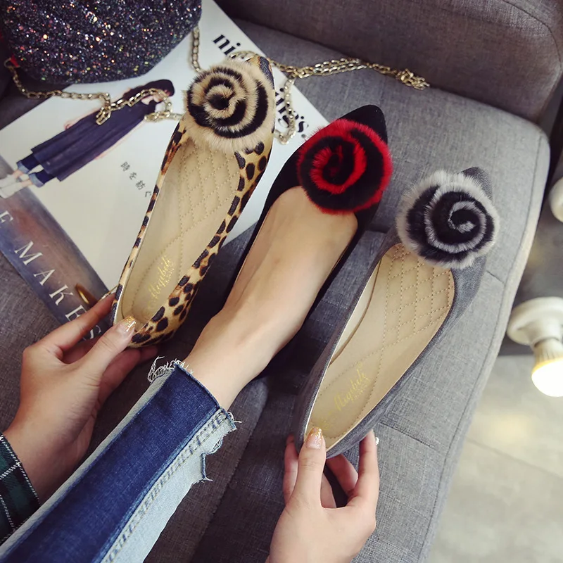 

Women Flats Shoes Loafers Slip On Suede Leopard Print Shoes Large Size Pointed Toe Shallow Single Office Hairball Lady Moccasins