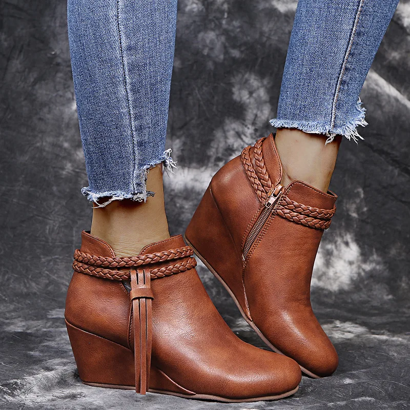 

Retro Tassel Women's Round Toe Short Boots 2022 Autumn and Winter New Thick-soled Zipper Wedges Boots Outdoor and Nude Boots