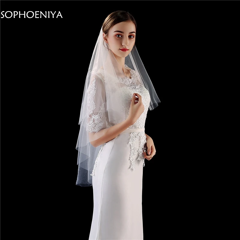 Модная двухслойная короткая свадебная вуаль с вырезами по краям и расческой 2021