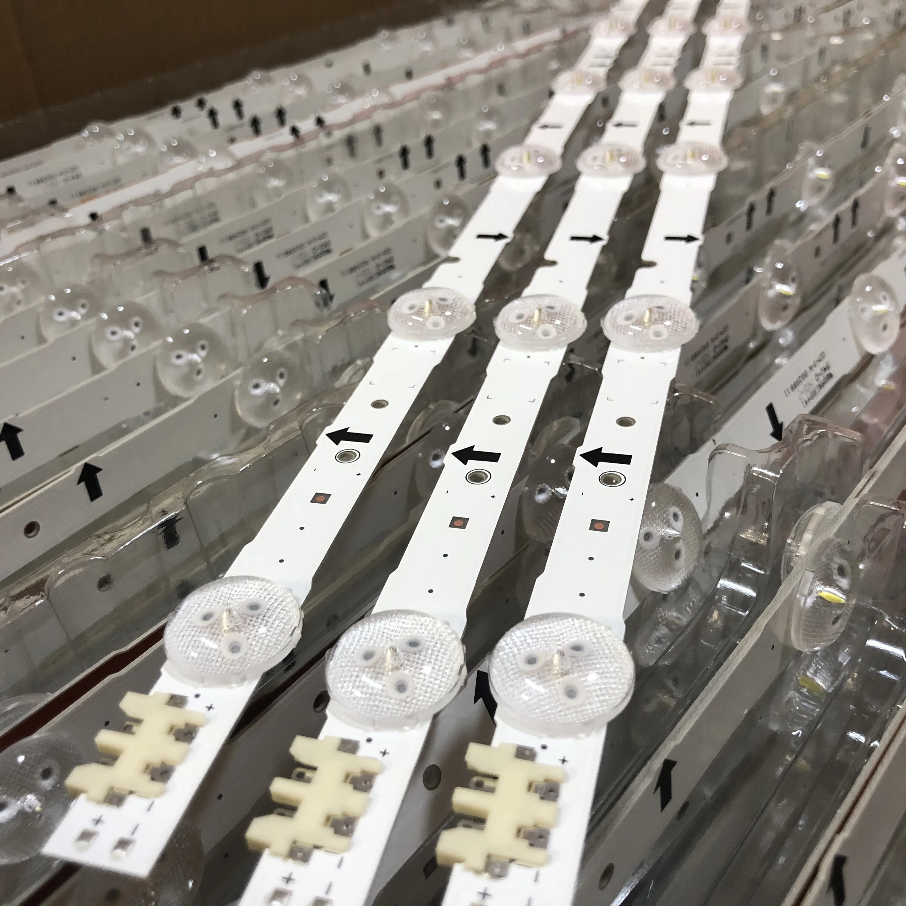 Светодиодный подсветка полосы для UE32J6300 UA32H5500AJ UE32H5500 UE32H6200 UE32H6350 UE32H6400 UE32H6500 UE32J6510