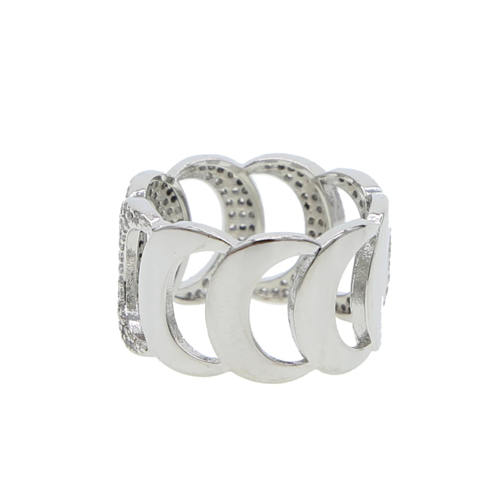 Мужское кольцо в стиле хип хоп серебристое с кубинским цирконием класса ААА