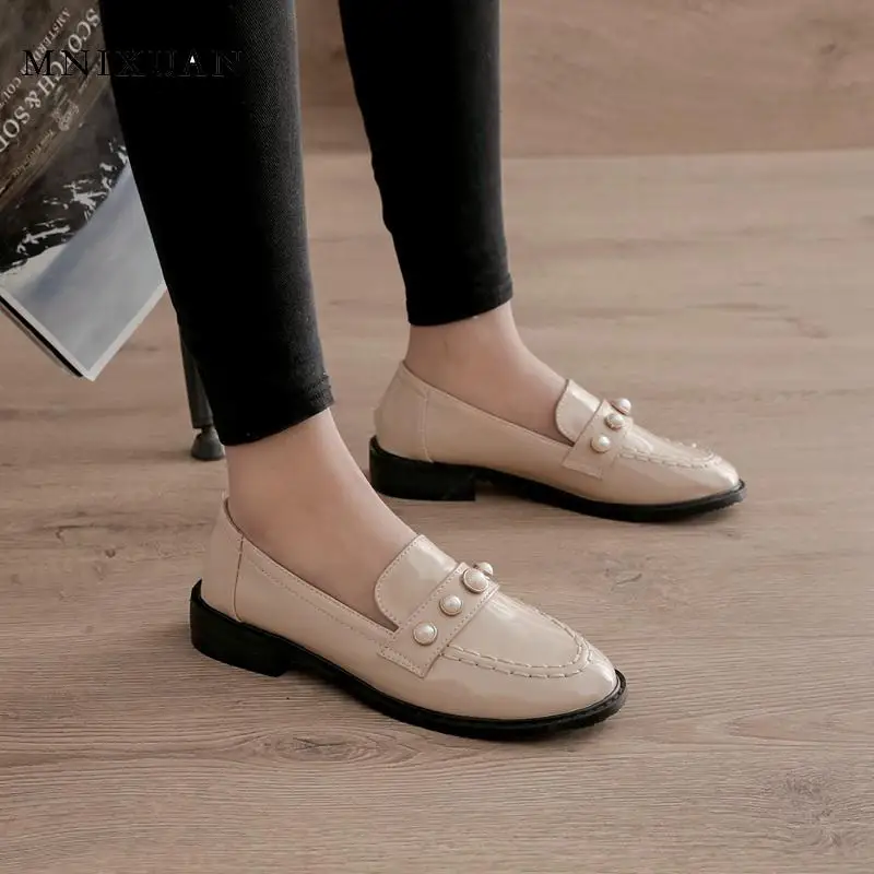 

MNIXUAN Новое поступление 2020 года, новые весенние женские туфли на плоской подошве с круглым носком, слипоны с жемчужинами, офисные женские лоф...