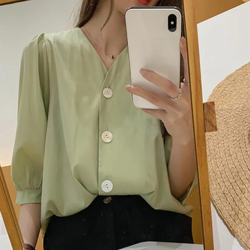 

Retro Women Summer Shirts Solid Color V-Neck Loose Blouses and Tops Fashion Ladies Puff Sleeve Shirt