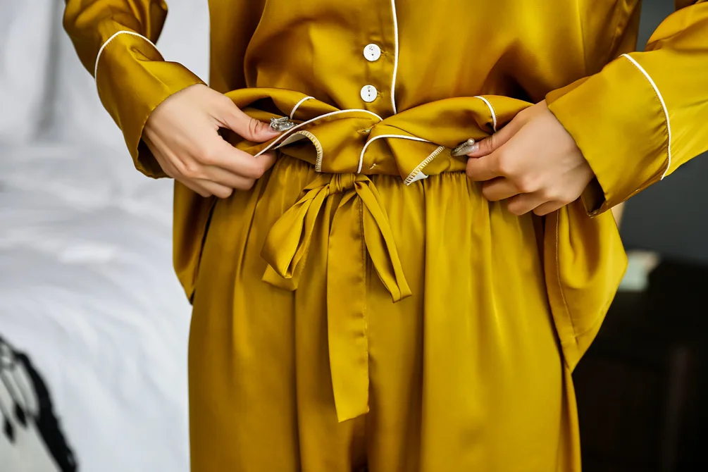 

Women Long Sleeve Thin Sleepwear Lapel Pijamas Suit Spring New Satin Pajamas Casual Loose Sleep Set With Pockets Home Wear