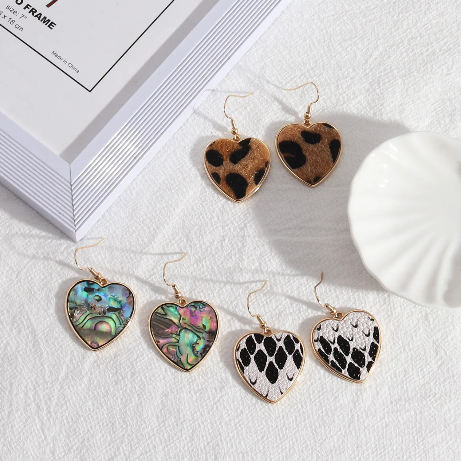 

Heart Leopard Print Abalone Shell Earrings Straw Weave Stud Earrings Gold Brincos Pendientes Jewelry for Women girls
