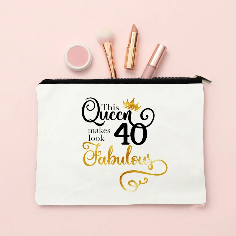 This Queen Makes 40 Look Fabulous 40th Birthday Gifts for Women Wife Mother Makeup Bag Her Presents for Turning Forty & Fabulous