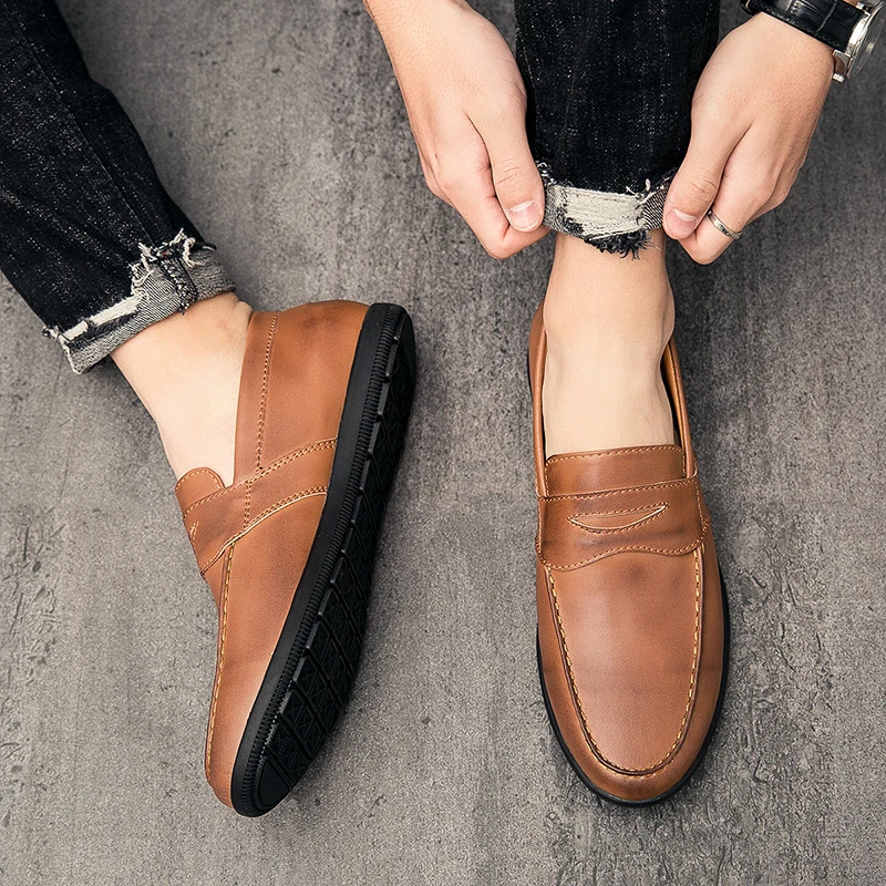 

Модная мягкая мужская обувь для вождения на плоской подошве, осенняя мужская обувь в горошек, повседневная обувь, весенние кроссовки для му...