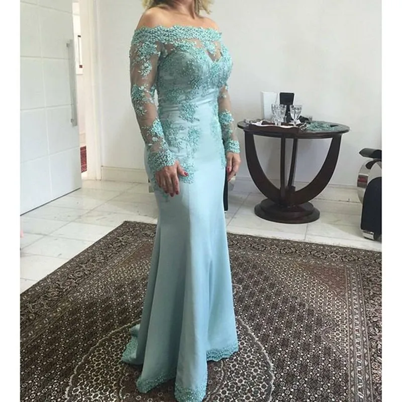 

Gorgeous Slim Lace High Collar Cap Sleeves Mother of the Bride Dresses Back Out Wedding Party Gowns Applique Floor Length