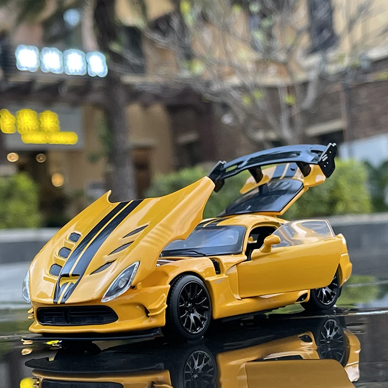 

Модель автомобиля Dodge Viper ACR в масштабе 1:32, модель автомобиля, игрушечный автомобиль из сплава, детский классический металлический автомобил...