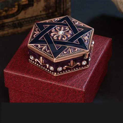 

Металлическая ювелирная шкатулка Давид из звезды